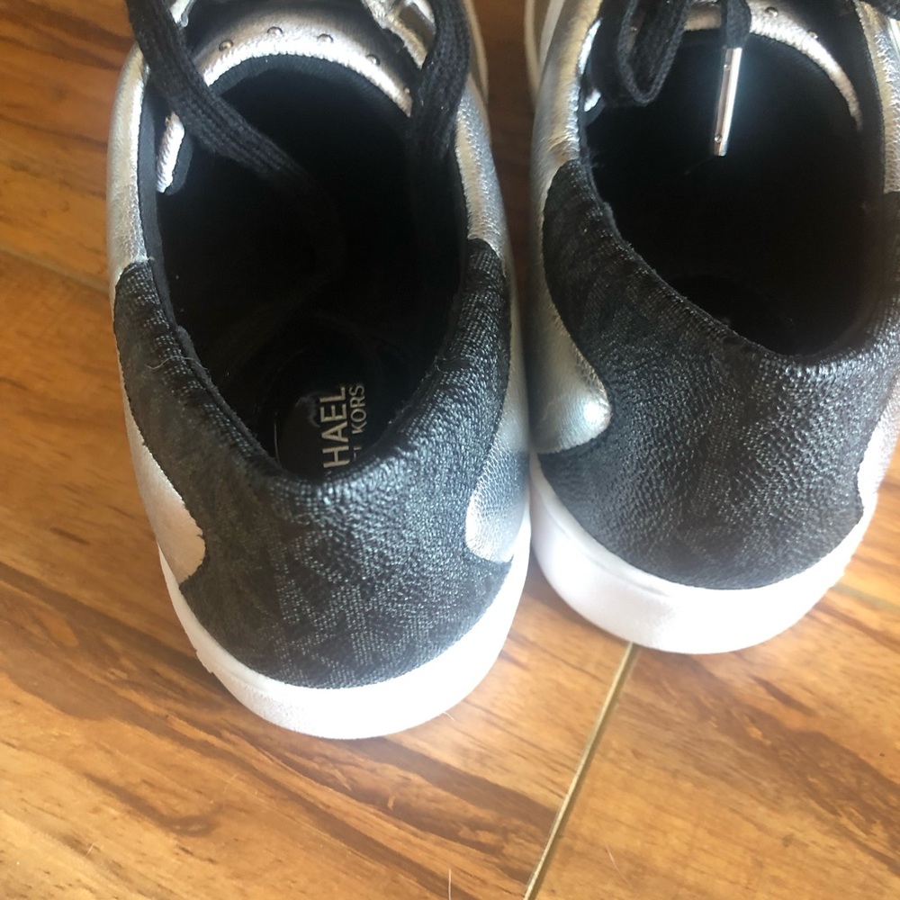 Michael Kors silver sneakers - Picture 2 of 3